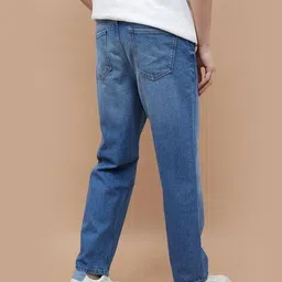 forca by lifestyle Men Mid-Washed Relaxed Jeans image 3