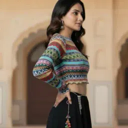 acai Women Geometric Slim Fit Crop Top image 3