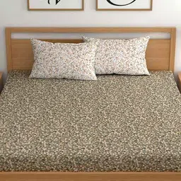 chhavi india 210 TC Floral Print King-Size Bedsheet with Pillow Covers image 3