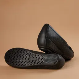 code by lifestyle Women Regular Fit Slip-On Flat Sandals  image 3