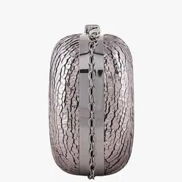 linoperros Textured Clutch with Chain Strap image 3