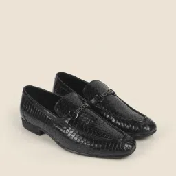 metro Men Formal Slip-On Shoes with Metal Accent image 3