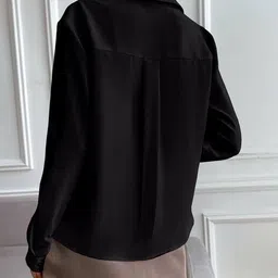 hivora Women Relaxed Fit Shirt with Flap Pockets image 3