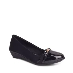 xe looks Women Slip-On Heeled Wedges image 3