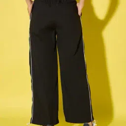 leia Women Straight Joggers with Insert Pockets image 3