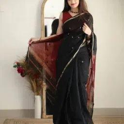 zikaraa Women Woven Saree with Contrast Border image 3