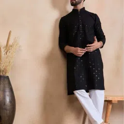 swagg india Men Regular Fit Embroidered Long Kurta image 3