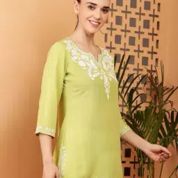 akshatani fashion Women Embroidery Kurti image 3