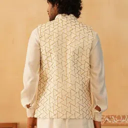 jompers Men Self-design Nehru jacket image 3