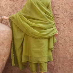 tikhi imli Women Embroidered Straight Kurta Set image 3