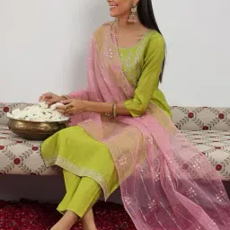 gerua by libas Women Embroidered Straight Kurta Suit Set image 3