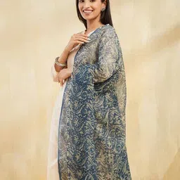 fabindia Women Printed Dupatta with Stitched Hem image 3