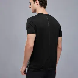 technosport Solid Slim Fit Crew- Neck T-shirt image 3
