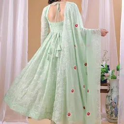 textile now Women Embroidered Flared Kurta Suit Set image 3