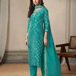 seerat Women Embroidered Straight Kurta Set image 3