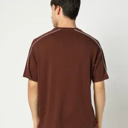 yousta Men Typographic Print Relaxed Fit Crew-Neck T-Shirt image 3