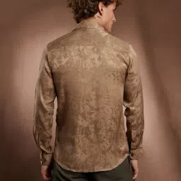 campus sutra Men Regular Fit Shirt with Spread Collar image 3