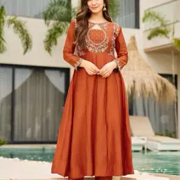 jkanji Women Embroidered Anarkali Kurta Set with Dupatta image 3