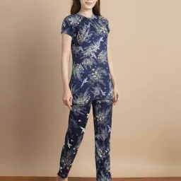 jinfo Women Abstract Knitted Top & Pyjamas Set image 3