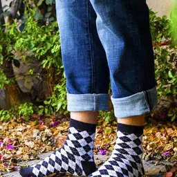 dynamocks Men Pack of 3 Printed Ankle-Length Socks image 3