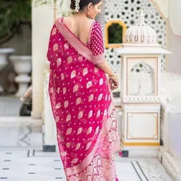 svaraa Women Traditional Saree image 3