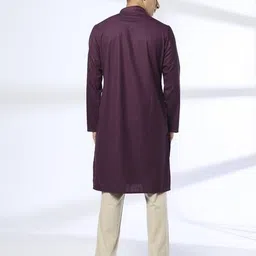 netplay Men Embroidered Long Kurta with Insert Pocket image 3