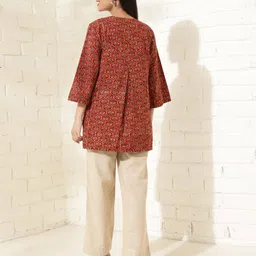 fabindia Women Floral Print Fitted V-Neck Tunic image 4