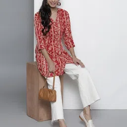 one femme Women Floral Print A-Line Kurti image 4