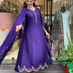 anni designer Women Embroidery Anarkali Kurta Set image 4