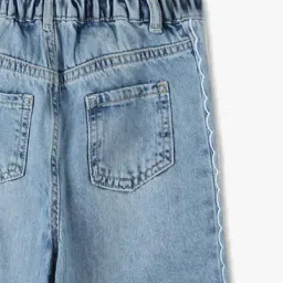 kg frendz Girls Mid-Wash Wide-Leg Jeans with Teddy Badge image 4