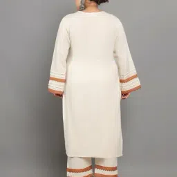 curves by tulsattva Women Floral Kurta Set image 4