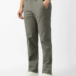 van heusen Men Striped Slim Fit Flat-Front Trousers with Insert Pockets image 4