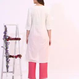Women Swiss-Dot Print Straight Kurta image 4