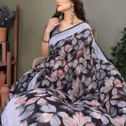 villagius Women Floral Print Saree with Contrast Border image 4