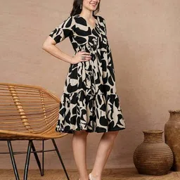 kami kubi Women Printed Fit & Flared Dress image 4