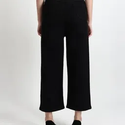 tyffyn Women Mid-Rise Flared Jeans image 4