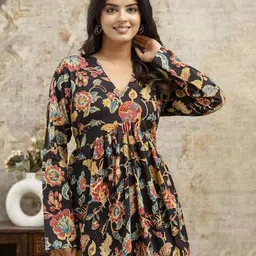 label adrija Women Regular Fit Printed Floral Top image 4