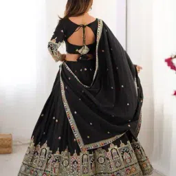 jihu culture Women Embroidery Lehenga Choli Set with Dupatta image 4