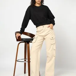 yousta Women Boxy Fit Crew-Neck Sweatshirt image 4
