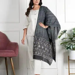 style shoes  Women Cotton Printed Stoles image 4