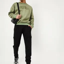 max Men Mid Rise Trackpant image 4