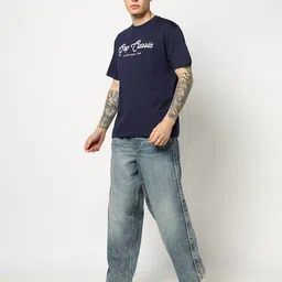 gap Men Embroidered Short Sleeves Relaxed Fit T-Shirt image 4