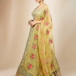 dream exporter Women Embroidery Lehenga Choli Set with Dupatta image 4