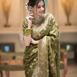 amrutkala sarees Women Banarasi Silk Designer Kanjivaram Saree    image 4
