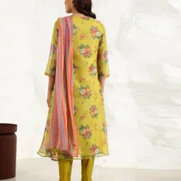 Women Floral Print Anarkali Kurta with Pants & Dupatta image 4