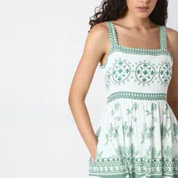 vero moda Women Printed Tiered Dress image 4