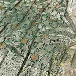 zikaraa Women Printed Saree with Contrast Border image 4