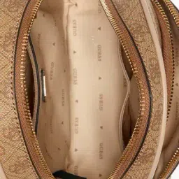 guess Women Manhattan Backpack image 4