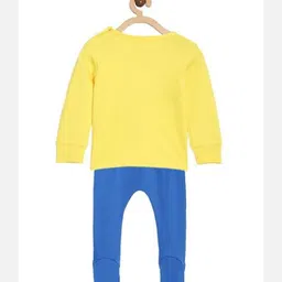 the mom store Infants Graphic Print T-Shirt & Pyjamas Set image 4