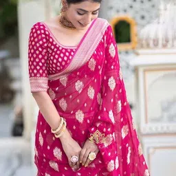 svaraa Women Traditional Saree image 4